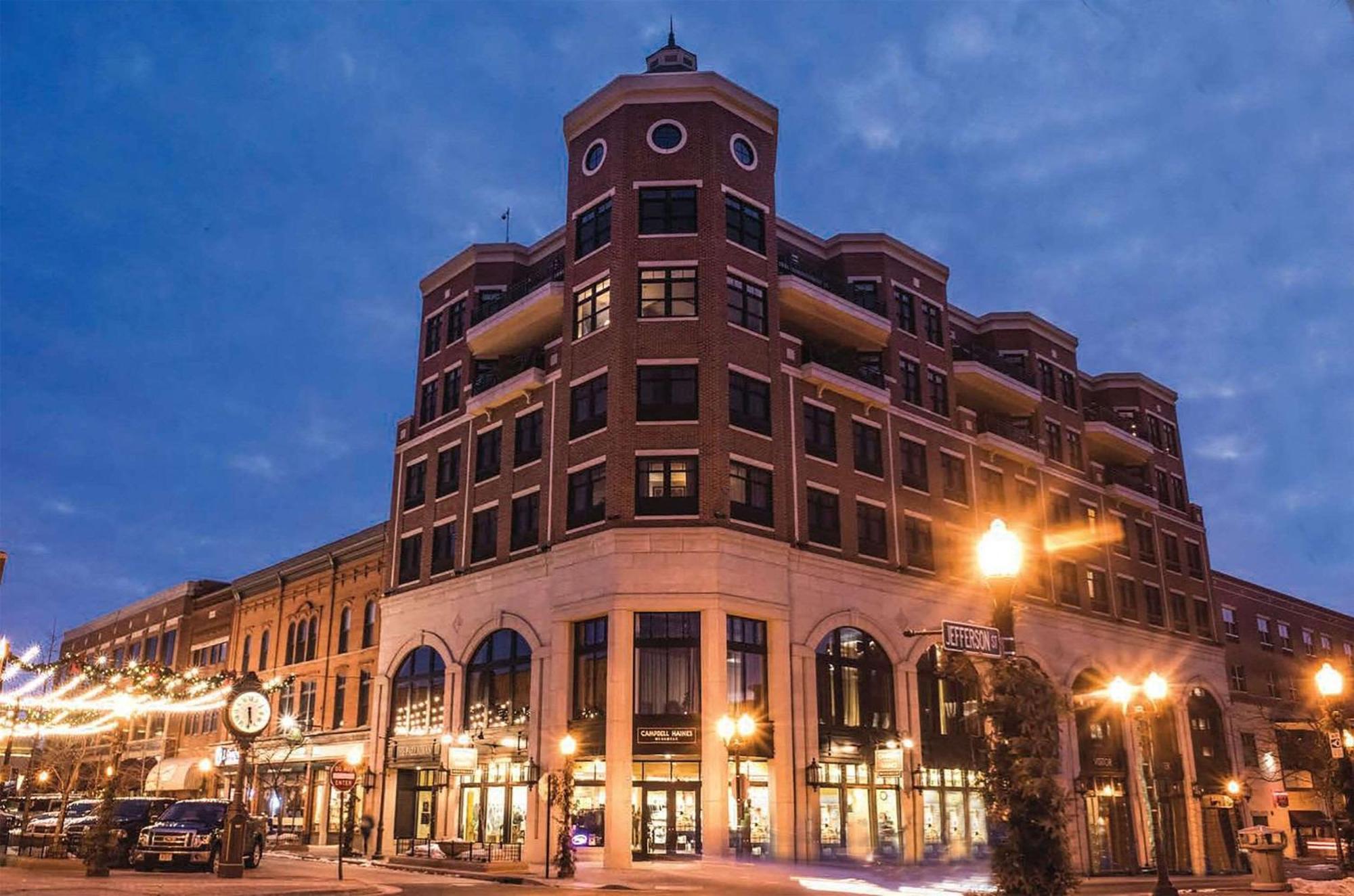 ואוסאו Jefferson Street Inn, A Member Of Radisson Individuals מראה חיצוני תמונה